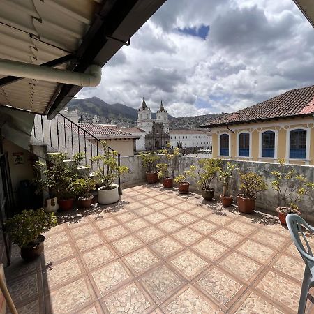 Hostal Benalcazar Quito Exterior foto