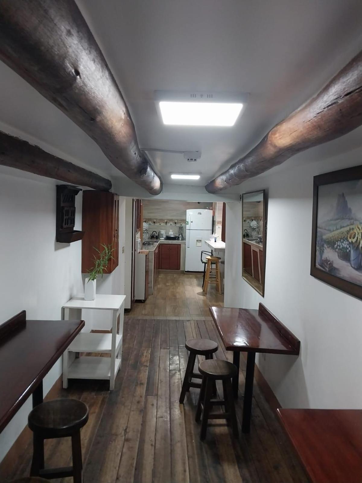 Hostal Benalcazar Quito Exterior foto